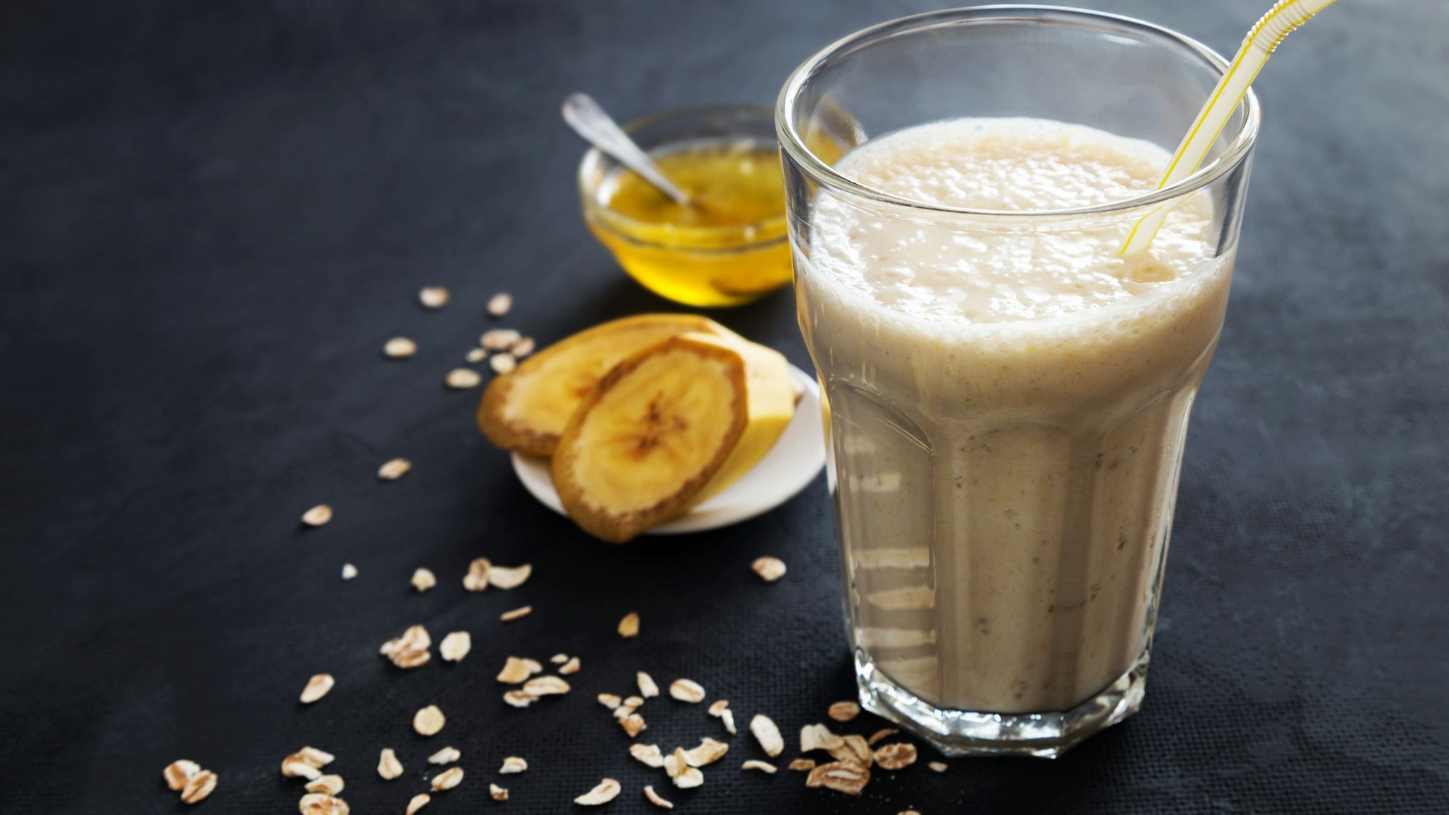 Mass Gainers vs Protein Powder — Which Should You Buy?